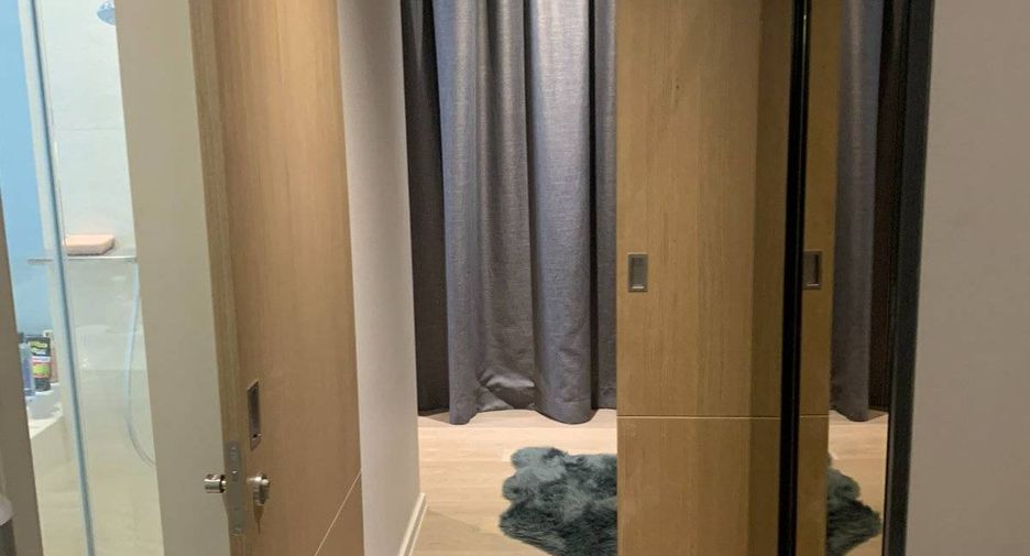 Wohnung zur Miete mit 1 Zimmer in Bang Rak, Bangkok