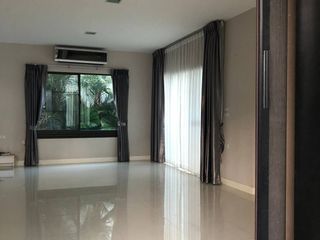 出租 3 卧室 独立屋 在 Prawet, 曼谷
