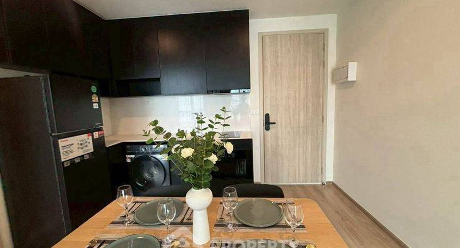Condo en alquiler de 2 habitaciones en Huai Khwang, Bangkok