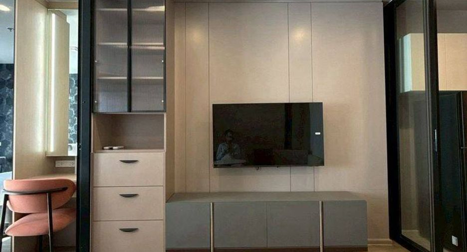 For rent 1 bed condo in Khlong Toei, Bangkok