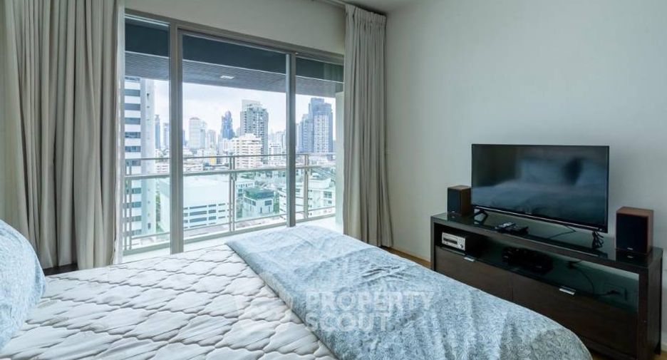 For rent 2 bedrooms condo in Khlong Toei, Bangkok