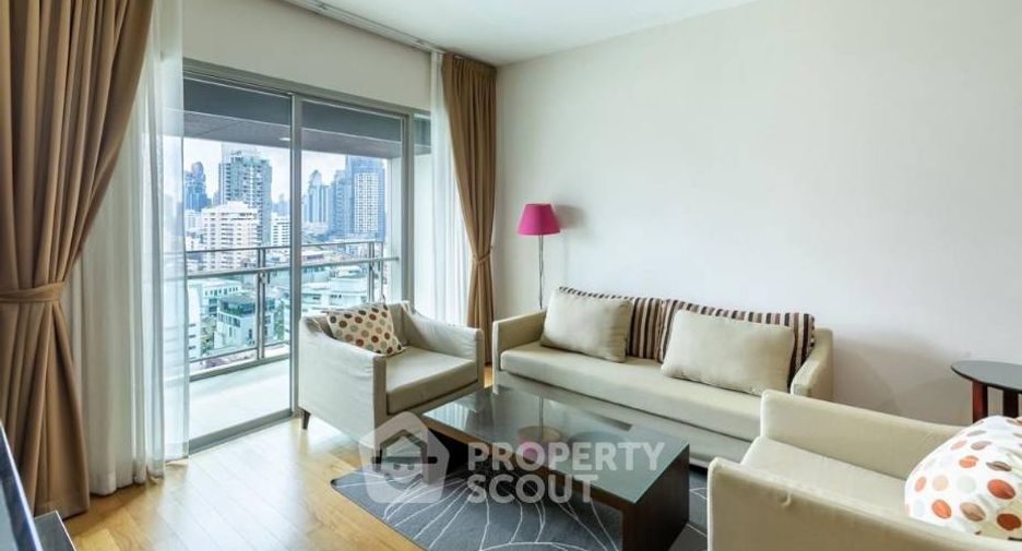 For rent 2 bedrooms condo in Khlong Toei, Bangkok