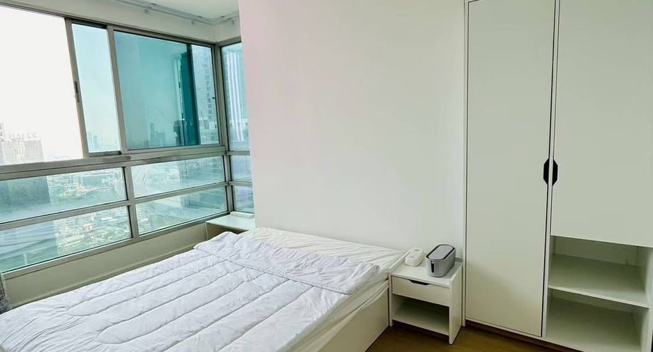 For rent 2 bedrooms condo in Sathon, Bangkok