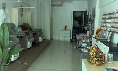 Wohnung zur Miete mit 1 Zimmer in Huai Khwang, Bangkok