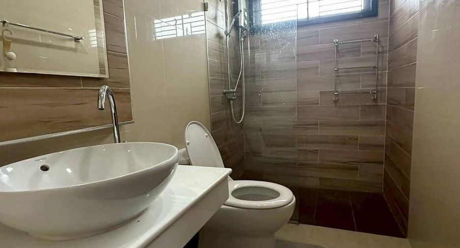 For rent 3 ベッドルーム house in Si Racha, Chonburi