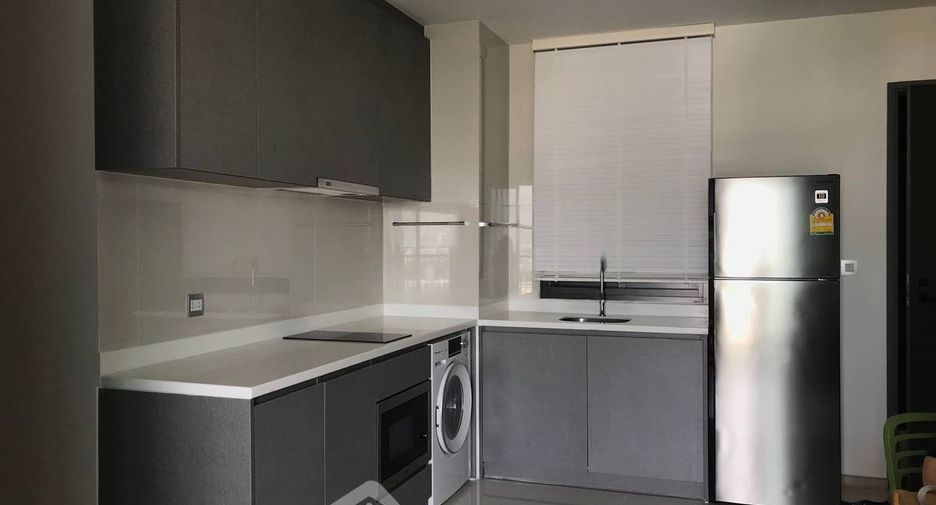 For rent 2 bedrooms condo in Ratchathewi, Bangkok