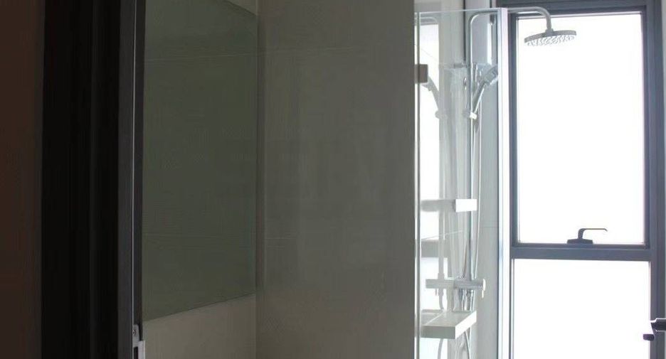 For rent 2 bedrooms condo in Ratchathewi, Bangkok