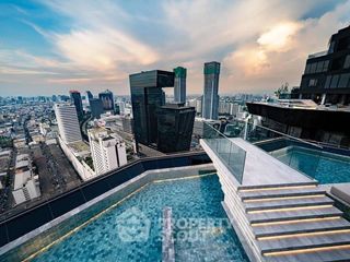 À louer 2 chambres condo à Huai Khwang, Bangkok