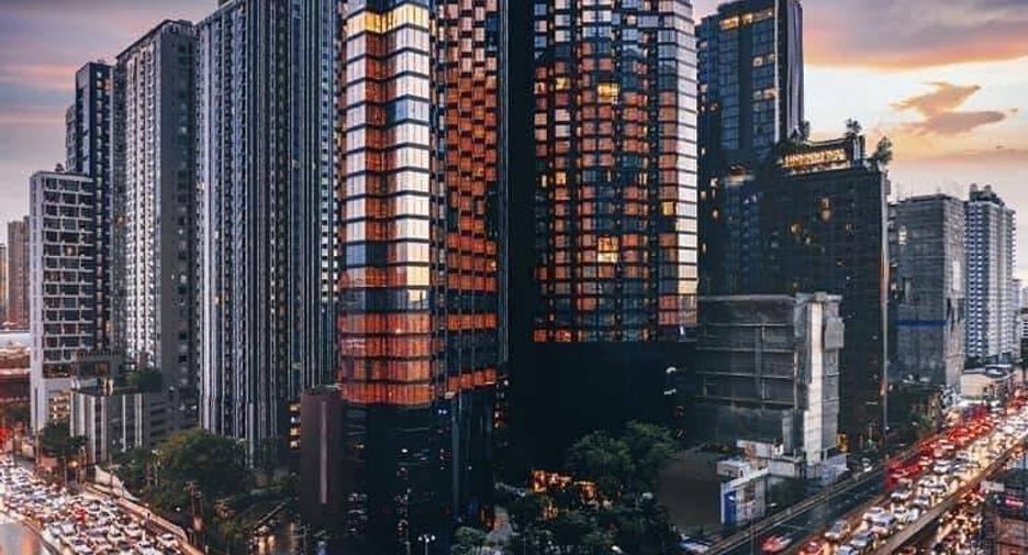 For rent 2 bedrooms condo in Huai Khwang, Bangkok