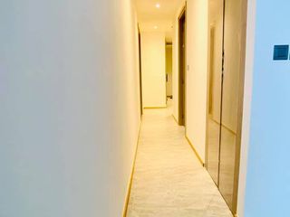 À louer 2 chambres condo à Huai Khwang, Bangkok