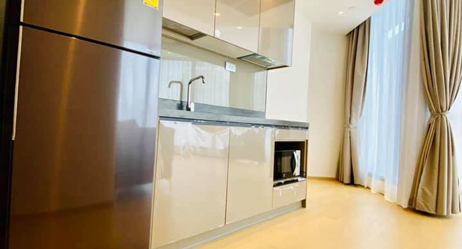 For rent 2 bedrooms condo in Huai Khwang, Bangkok