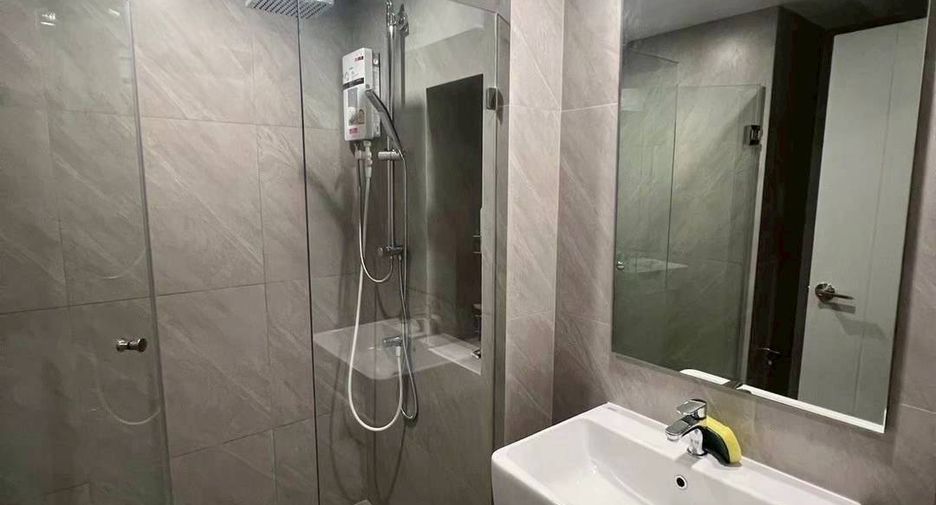 For rent 1 bed condo in Bang Rak, Bangkok