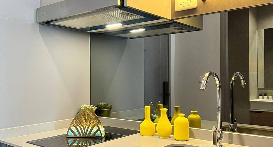 For rent 1 bed condo in Khlong Toei, Bangkok
