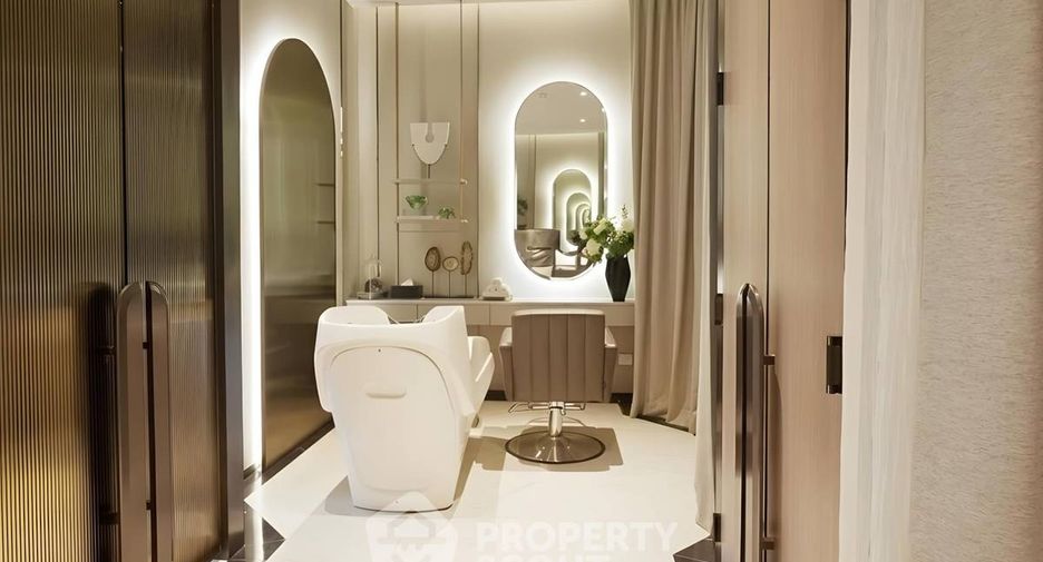For rent 2 bedrooms condo in Sathon, Bangkok