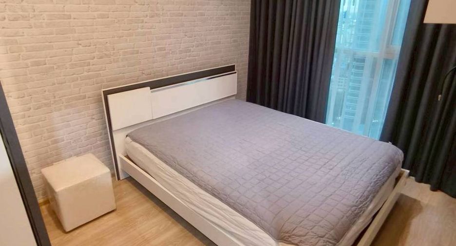 À louer 2 chambres condo à Huai Khwang, Bangkok