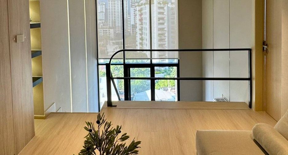 For rent 3 bedrooms condo in Watthana, Bangkok