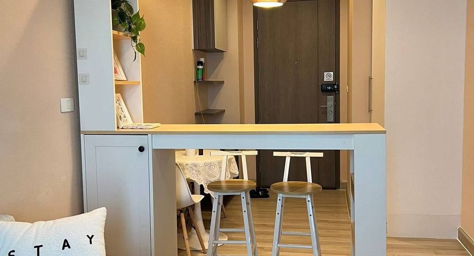 Condo en alquiler de 2 habitaciones en Huai Khwang, Bangkok