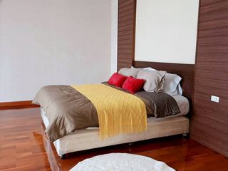 Apartamento en alquiler de 3 habitaciones en Khlong Toei, Bangkok