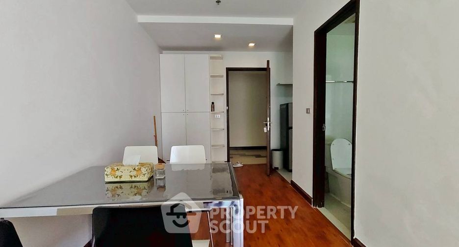 For rent 1 bed condo in Khlong Toei, Bangkok