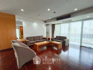 For rent 3 bedrooms apartment in Khlong Toei, Bangkok