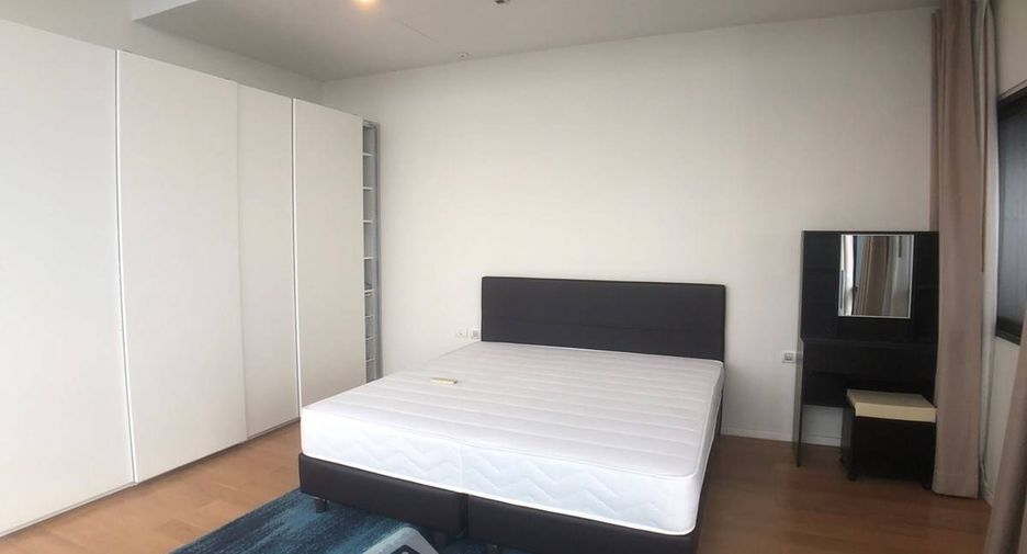 Condo en alquiler de 3 habitaciones en Watthana, Bangkok