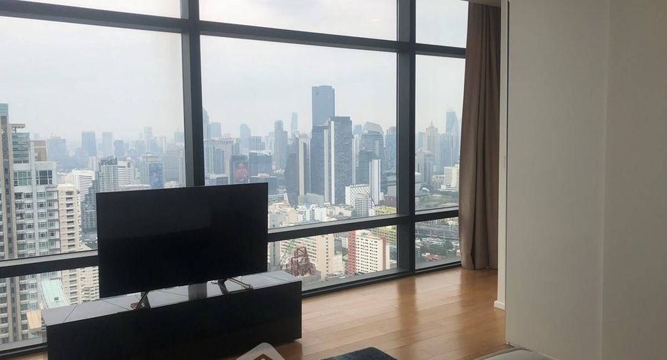 Condo en alquiler de 3 habitaciones en Watthana, Bangkok