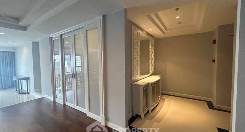 À louer 3 chambres appartement à Khlong Toei, Bangkok