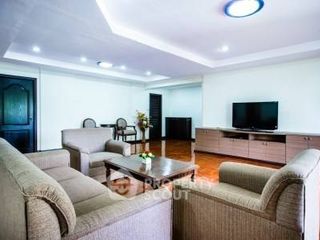 For rent 3 bedrooms apartment in Watthana, Bangkok