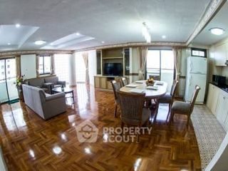 For rent 3 bedrooms apartment in Watthana, Bangkok