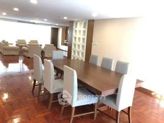 For rent 4 bedrooms apartment in Khlong Toei, Bangkok