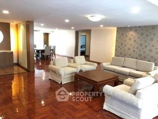 For rent 4 bedrooms apartment in Khlong Toei, Bangkok