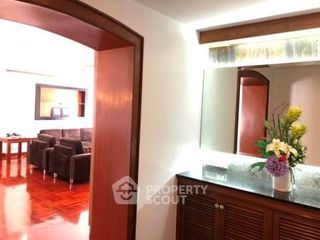 À louer 3 chambres appartement à Khlong Toei, Bangkok