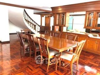 For rent 3 bedrooms apartment in Khlong Toei, Bangkok