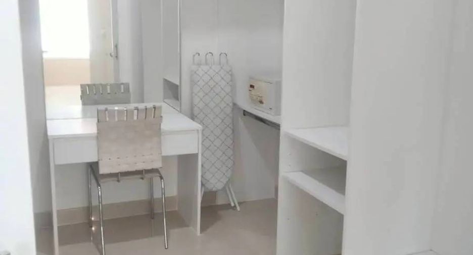 Condo en alquiler de 3 habitaciones 