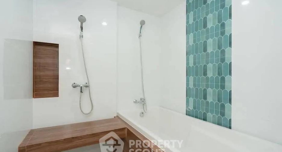 Apartamento en alquiler de 3 habitaciones en Khlong Toei, Bangkok