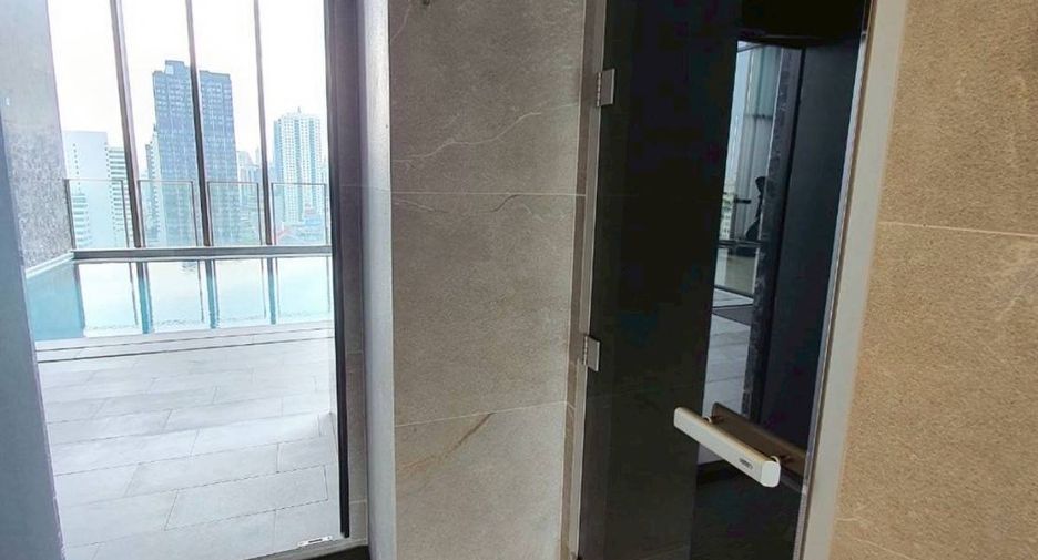 For rent 1 bed condo in Watthana, Bangkok