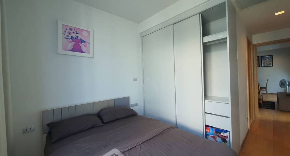 For rent 3 bedrooms condo in Khlong Toei, Bangkok