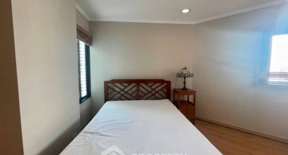 For rent 2 bedrooms condo in Sathon, Bangkok