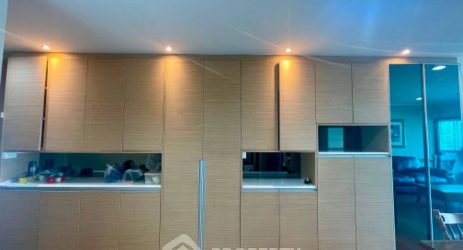 For rent 2 bedrooms condo in Sathon, Bangkok