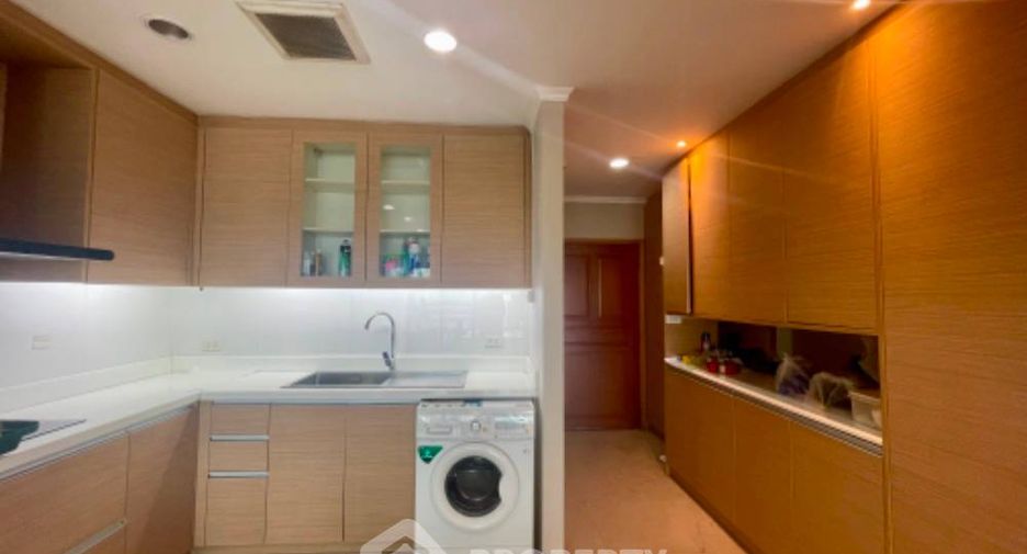 For rent 2 bedrooms condo in Sathon, Bangkok