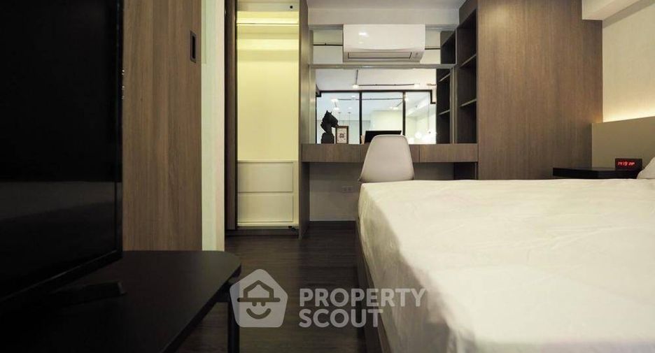 For rent 1 bed condo in Phra Khanong, Bangkok
