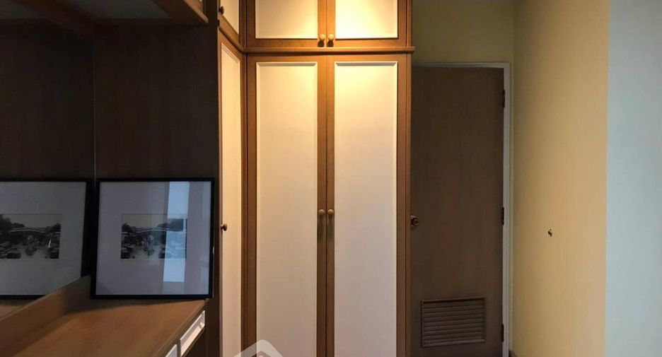 For rent 2 bedrooms condo in Sathon, Bangkok