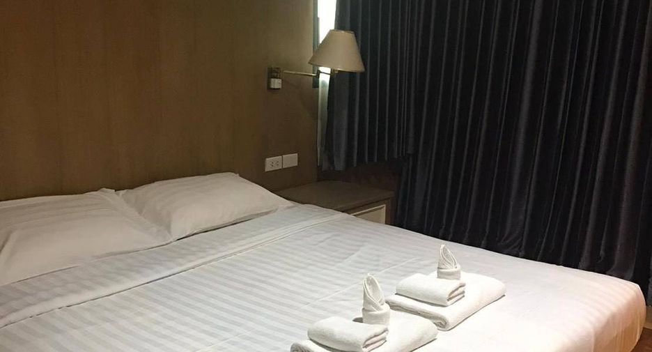 For rent 2 bedrooms condo in Sathon, Bangkok