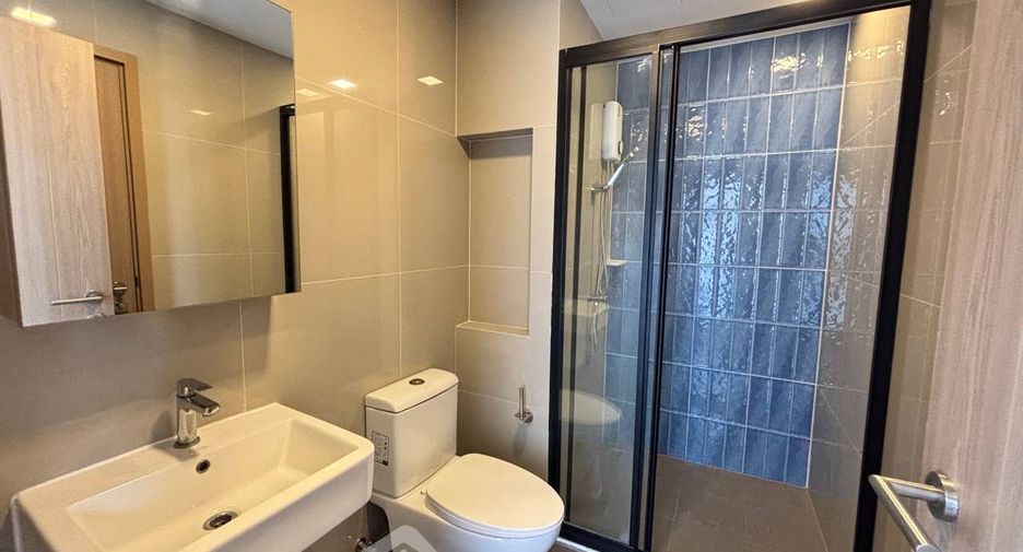 Condo en alquiler de 3 habitaciones en Watthana, Bangkok