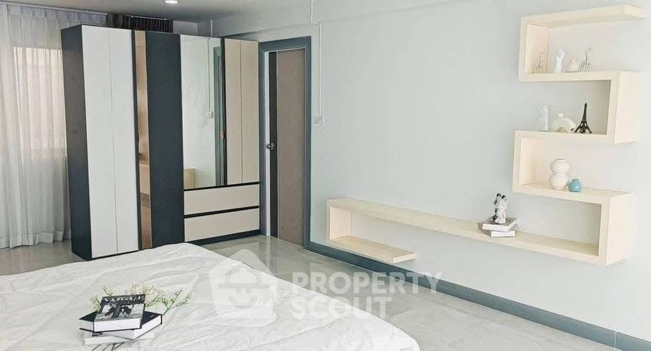 For rent 3 bedrooms condo in Jomtien, Pattaya