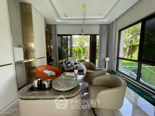 Casa en alquiler de 5 habitaciones en Bang Phli, Samut Prakan