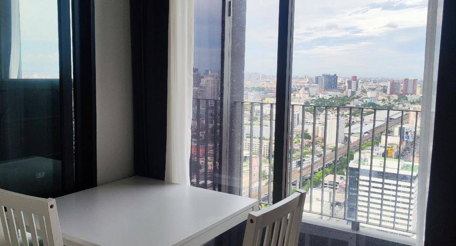 For rent 1 bed condo in Watthana, Bangkok