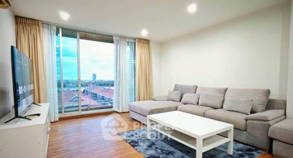 Wohnung zur Miete mit 3 Zimmer in Yan Nawa, Bangkok