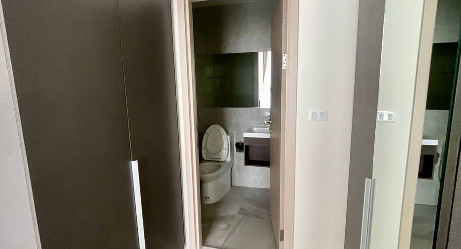 Condo en alquiler de 1 habitaciones en Huai Khwang, Bangkok