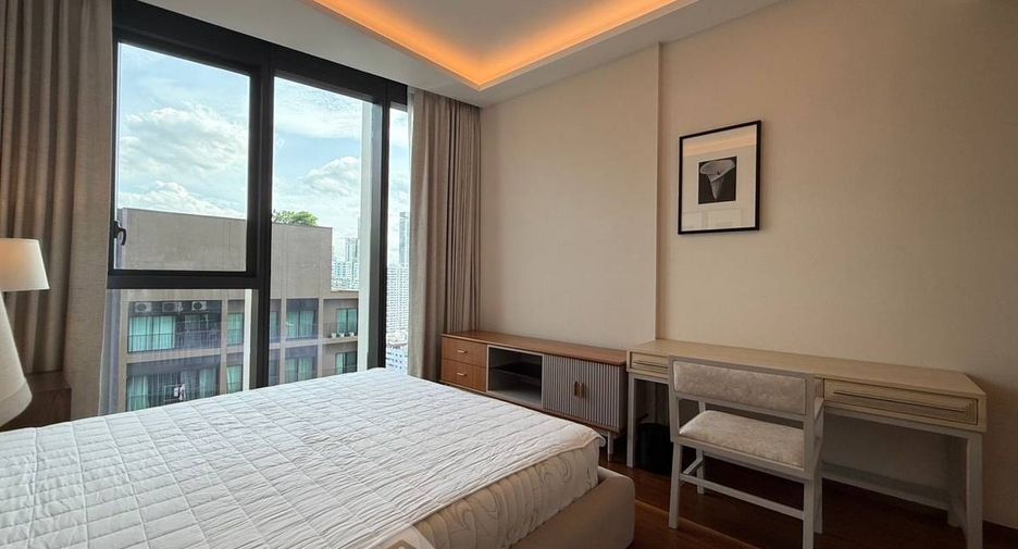 For rent 2 bedrooms condo in Khlong Toei, Bangkok
